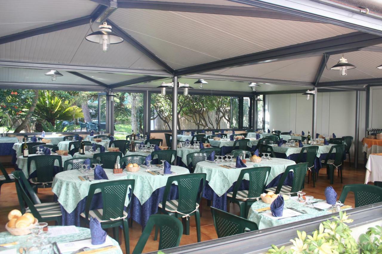 Hotel Rosalia Bordighera Exterior photo