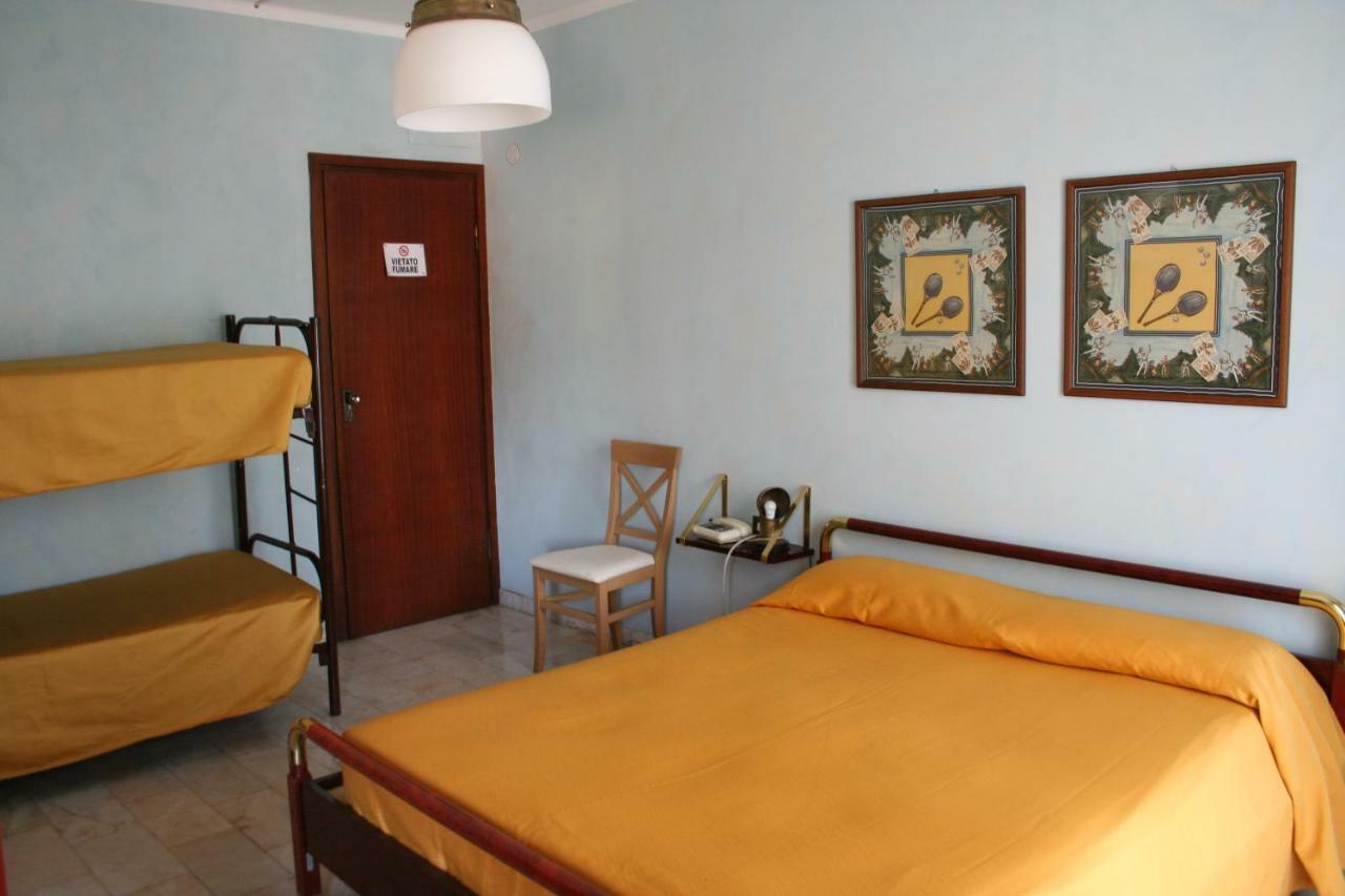 Hotel Rosalia Bordighera Exterior photo